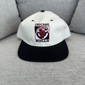 Vintage 90's Chicago Bulls 30 Year Anniversary Snapback Hat 1995-1996 Team Issue